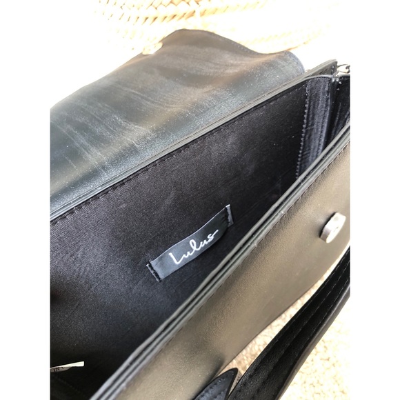 Lulus black leather crossbody - Picture 4 of 4